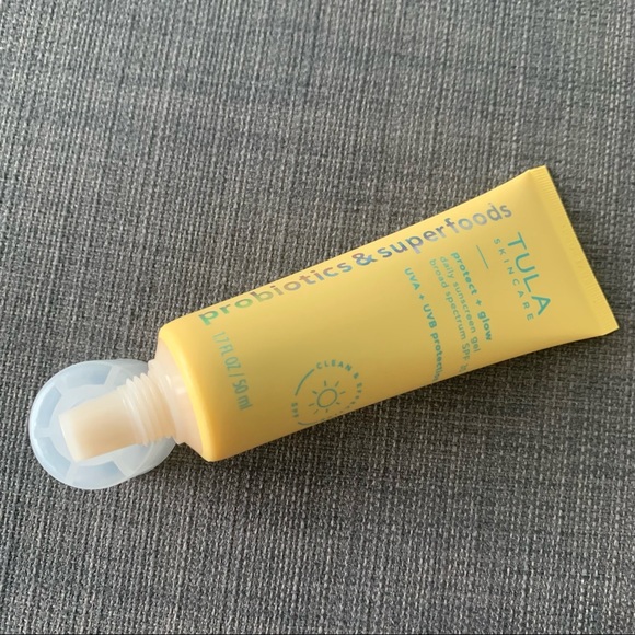 TULA Protect + Glow Daily Sunscreen Broad Spectrum SPF 30 blue light EXP 08/23 - Picture 8 of 15